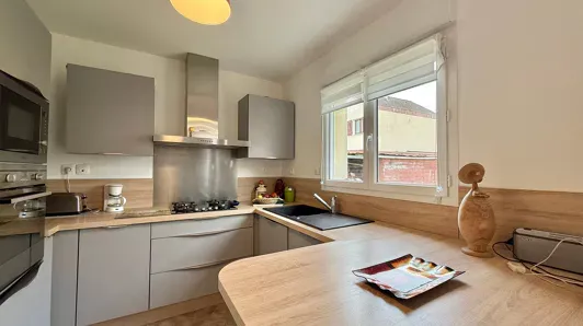 Kitchen - Individual House with Garden in Dijon South
