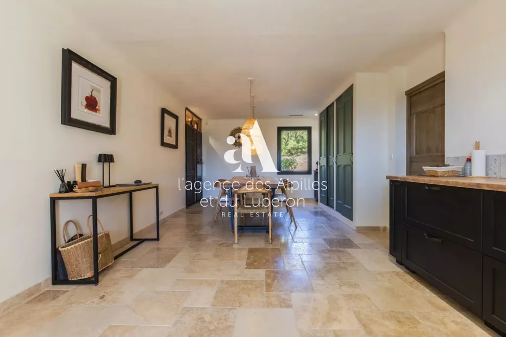 Cucina - Dry-Stone House with Pool in Gordes