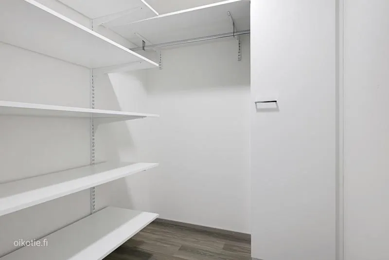 Toad - Modern Apartment with Glazed Balcony in Espoo