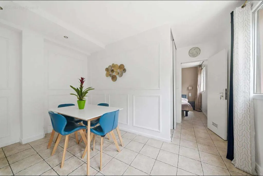 Salle à manger - Appartement Traversant avec Cave à Thiais