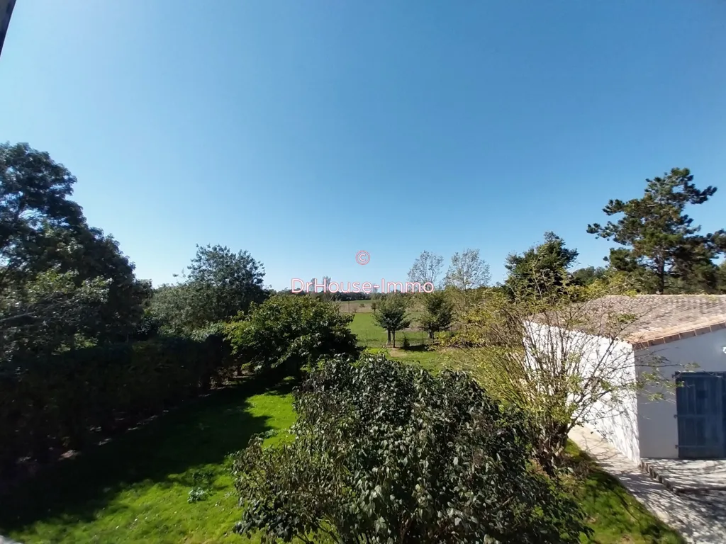 Jardin - Maison Rénovée avec Terrasse à Saint-Ouen-d'Aunis