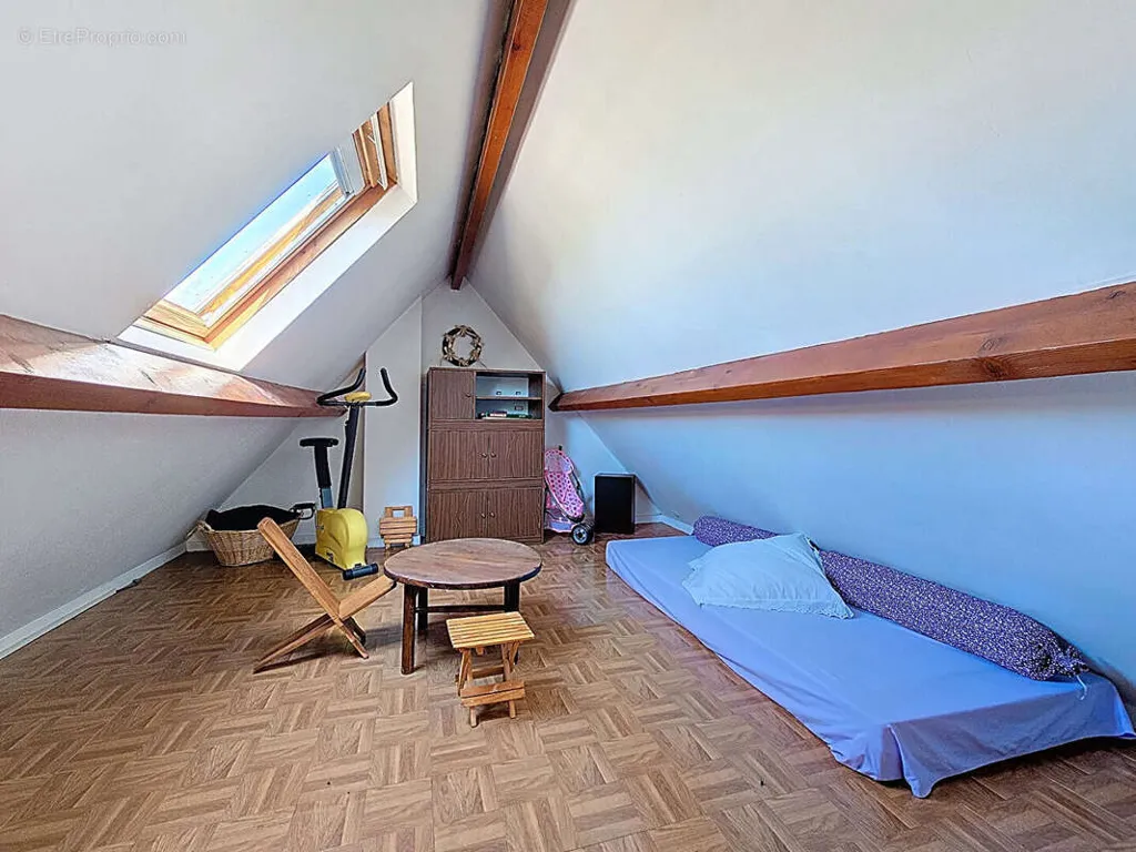 Pièces - Maison de 5 Pièces avec Jardin à Bihorel