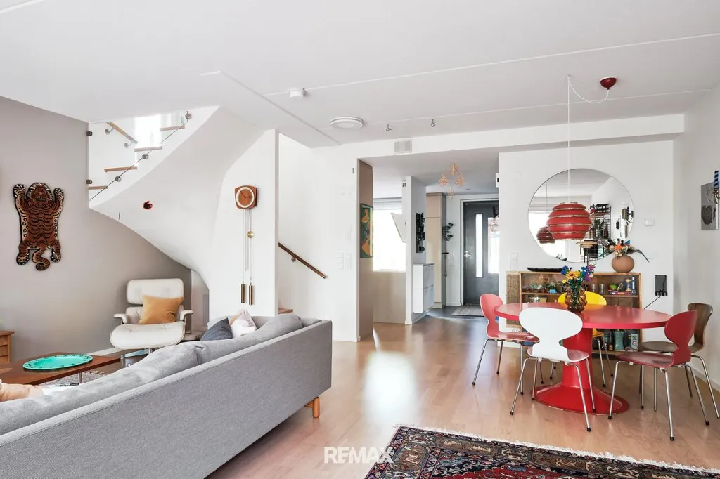 Elutuba - Modern Apartment with Balcony near Lippajärvi