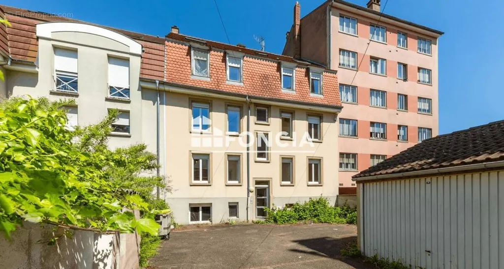 Aed - Charming 2-Bed Flat in Stockfeld