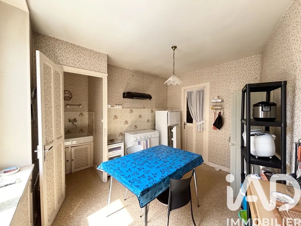 Köök - Two-Bedroom House with Garage in Thenay