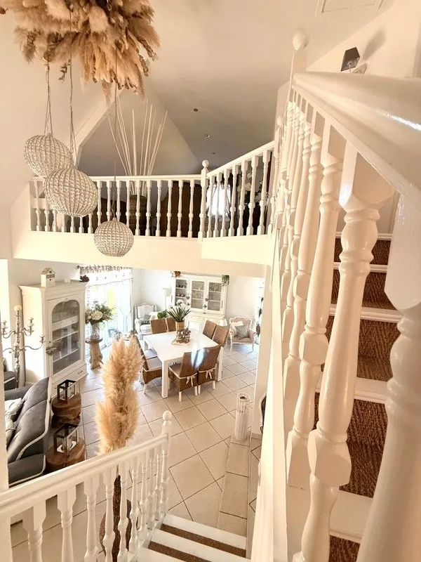 Pièces - Maison Traditionnelle avec Piscine à 16 km de Dieppe