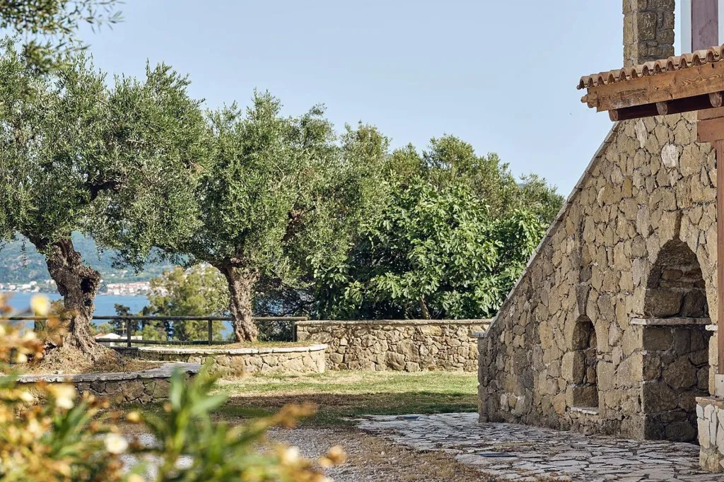 Terrasse - Luxury Apartments with Olive Grove in Zakynthos