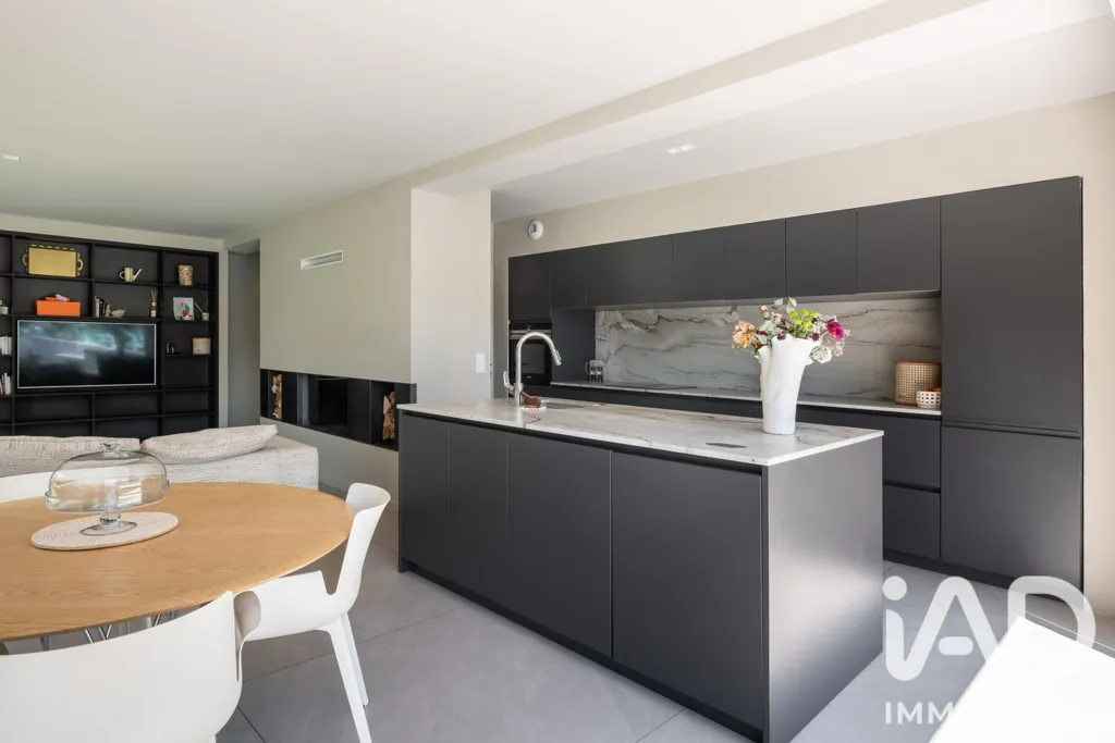 Cucina - Contemporary House with Pool in Saint-Martin-Le-Vinoux