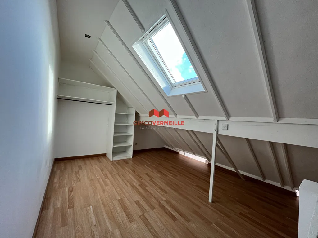 Pièces - Appartement Duplex Plein Sud au Centre de Voisins