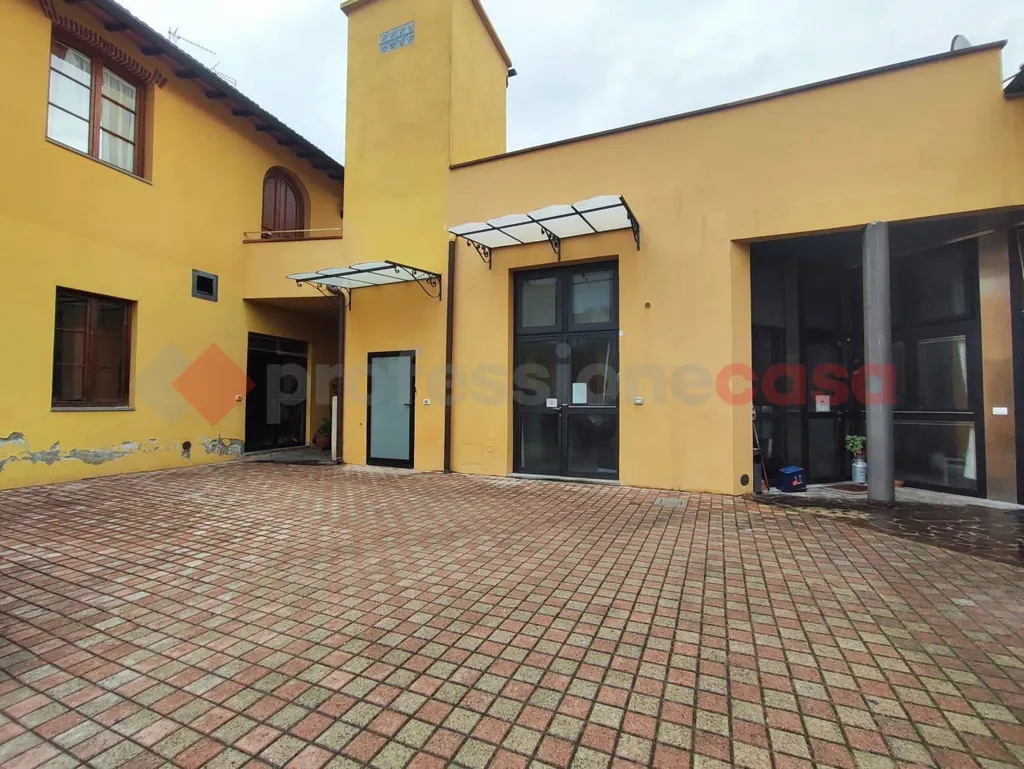 Aed - Bright 2-Bedroom Apartment with Parking in Florence