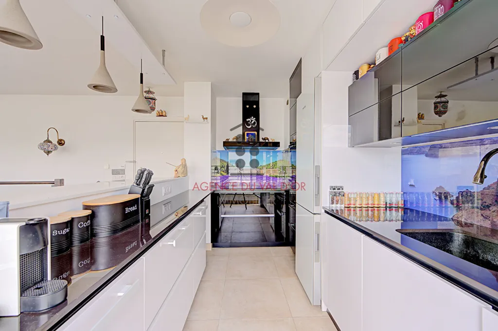 Cucina - Duplex Flat with Terrace in Suresnes République