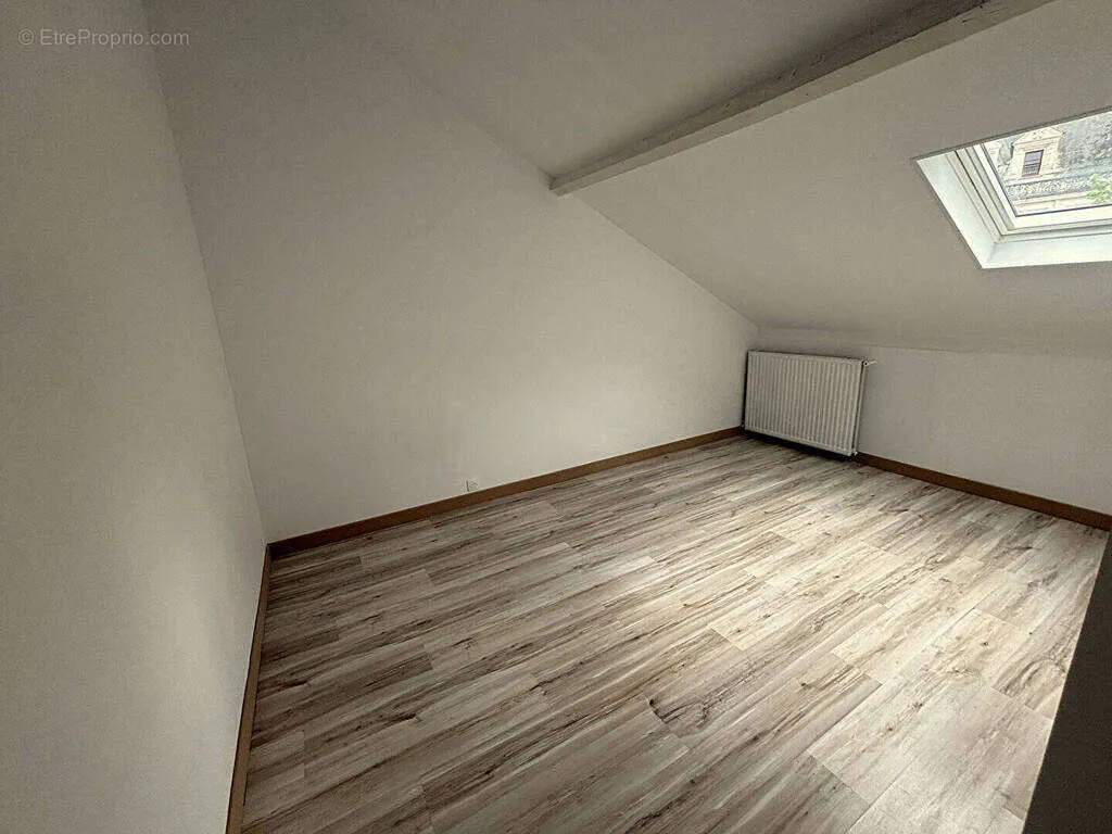 Pièces - Maison-Appartement avec Espace Extérieur à Bourges