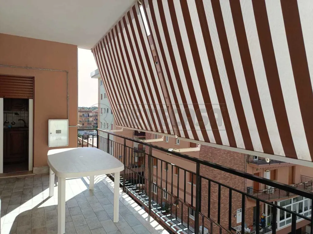 Balcon - Rear-Facing Apartment with Terrace in Ladispoli