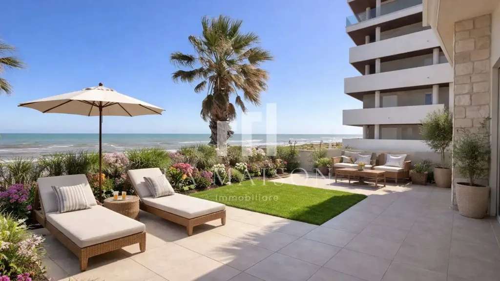 Terrass - Seafront Apartment with Private Garden in Termoli