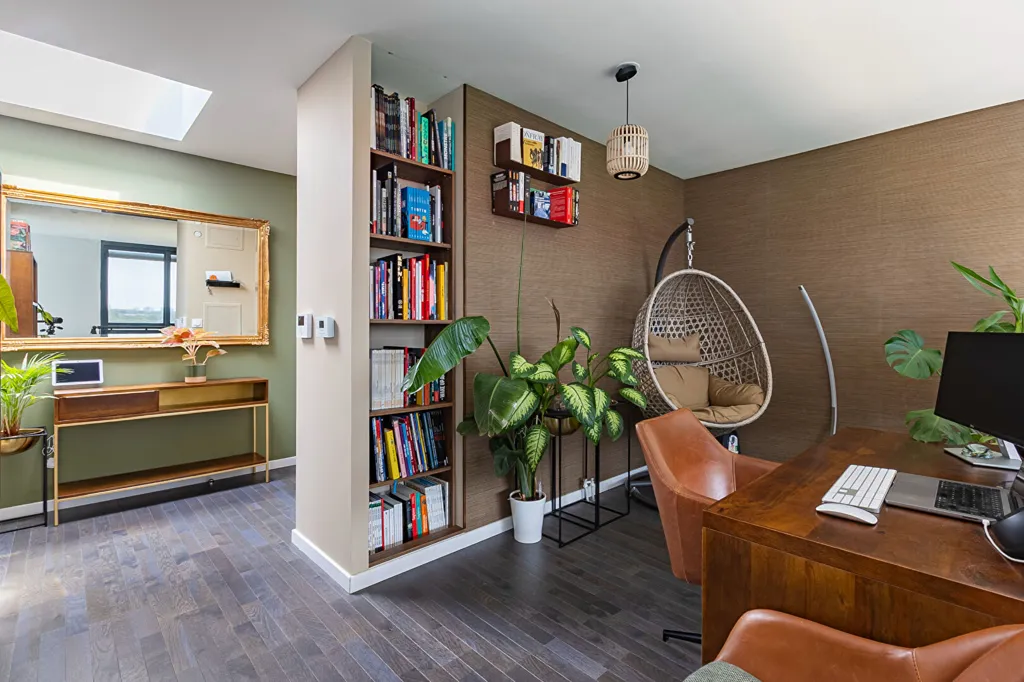 Studio - Duplex Apartment with South Balcony in Saint-André-Lez-Lille