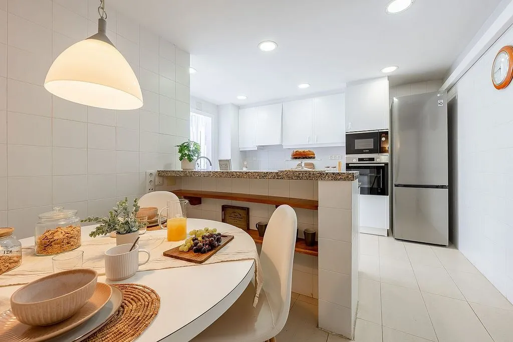 Söögituba - Apartment with Pool in Les Lloses Urbanisation