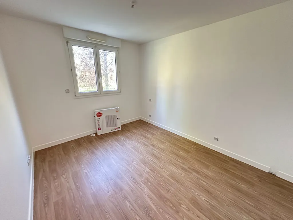 Toad - Renovated 3-Bed Flat with Terrace in Blois