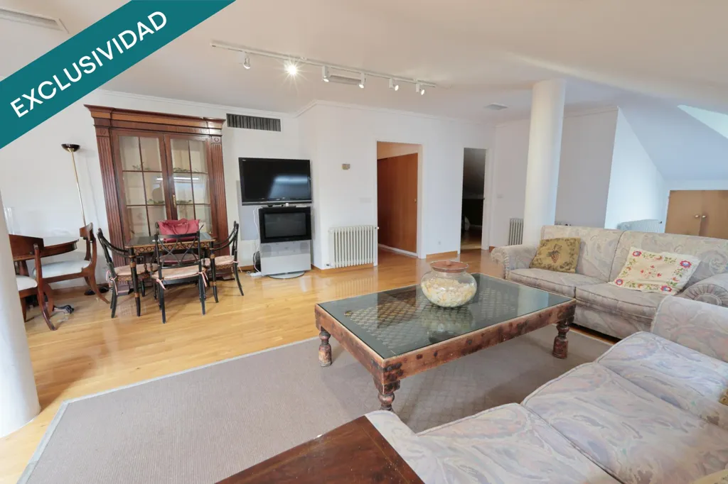 Séjour - Bright Penthouse with Terrace in Bembibre