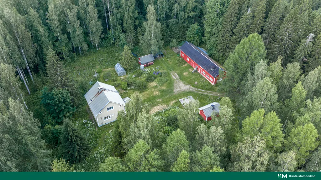 Õhuvaade - Traditional Cottage with Barn in Kantala