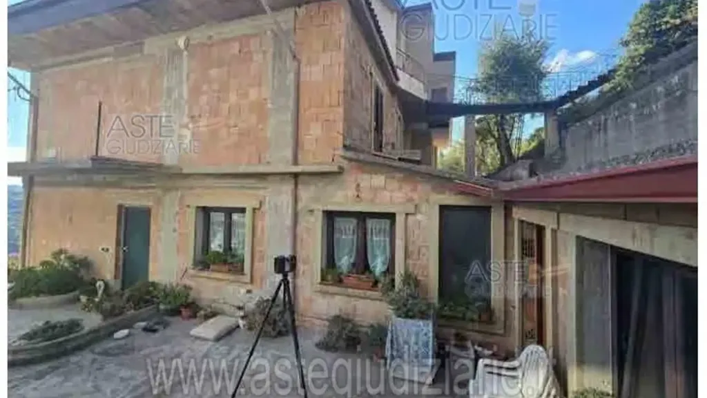 Esterno - Two-Level Apartment with Cellar in Prignano Cilento