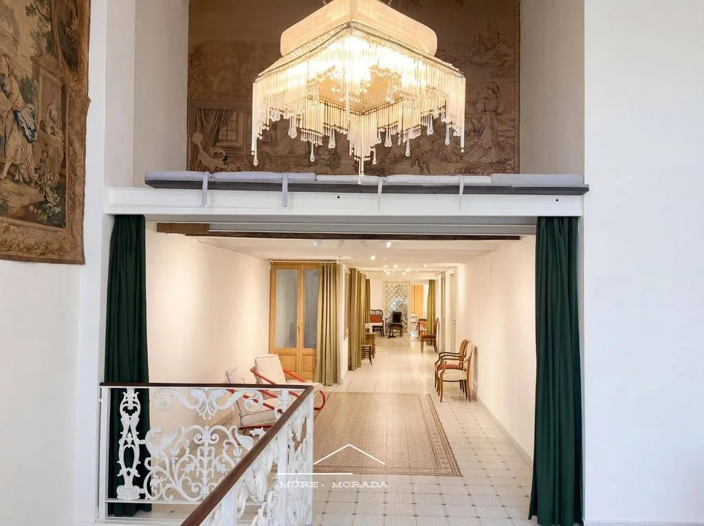 hallway_entrance