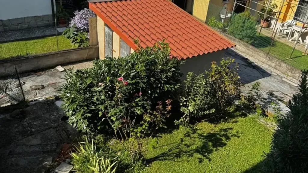 Vue aérienne - Cielo-Terra Property with Shop in Binasco