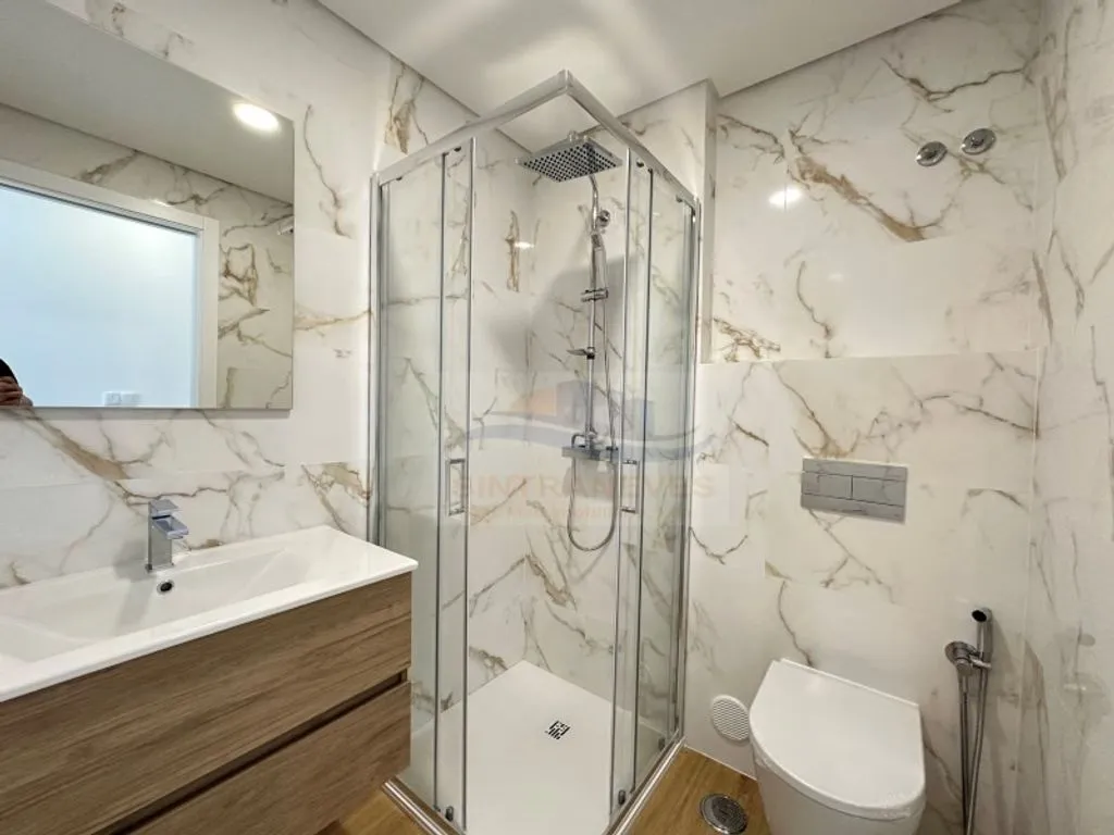 Vannitoad - Luxury Flat with Terrace in Mafra
