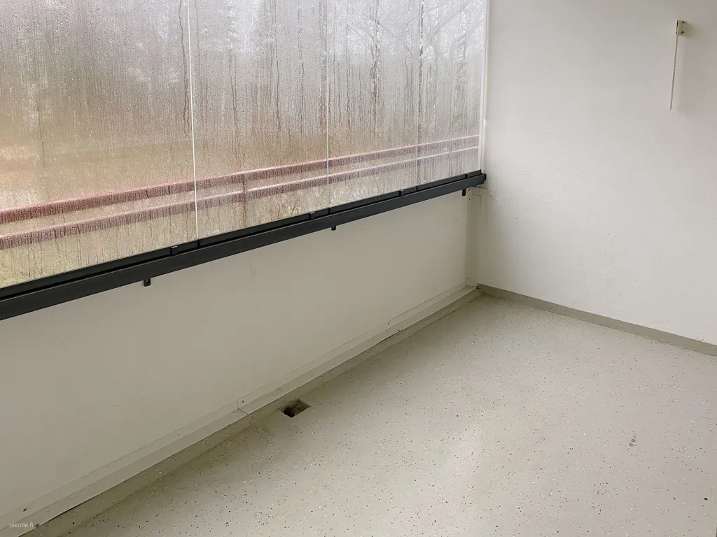 Stanze - Spacious Apartment with Balcony in Salo