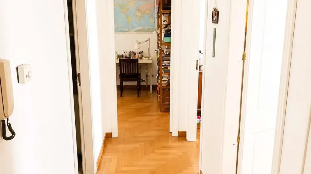 Hallway - 4-Bedroom Apartment with Balcony in Marsala