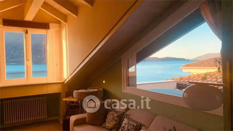 Séjour - Attico with Lake View in Ghiffa