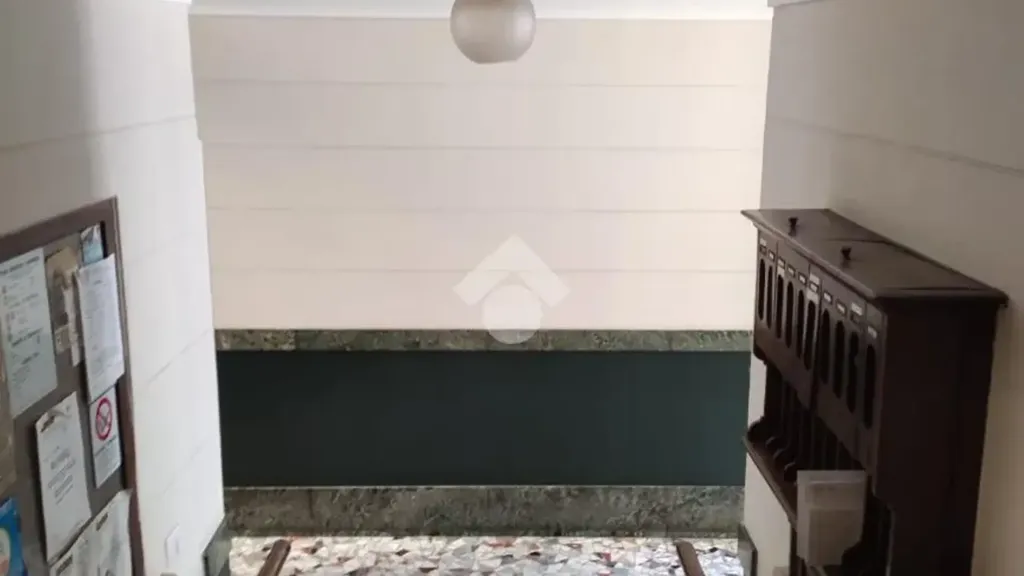 hallway_entrance