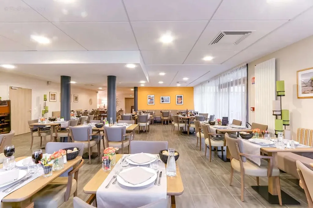 Salle à manger - Appartement T2 Meublé en Résidence Senior au Mans