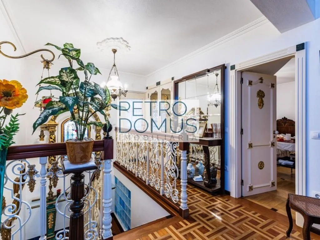 hallway_entrance