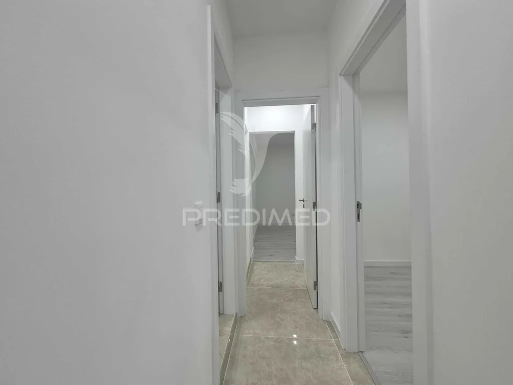 Entrée - Remodelled T2 with Suite in Cova da Piedade