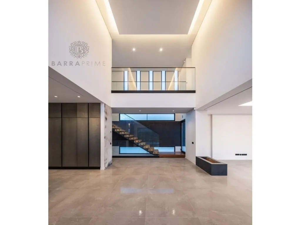 Hallway - Contemporary Villa with Golf View in Vilamoura