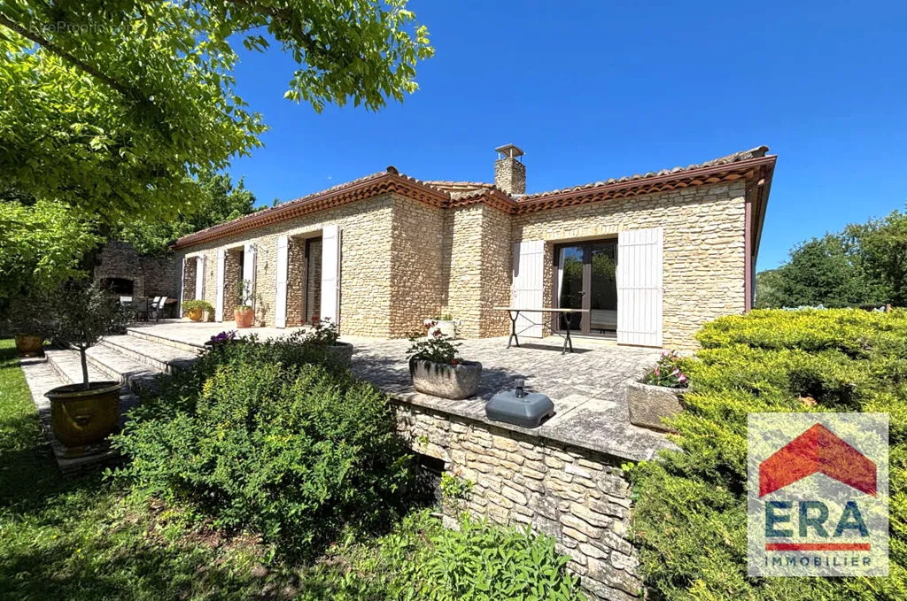 Välivaade - House with Pool in Carpentras