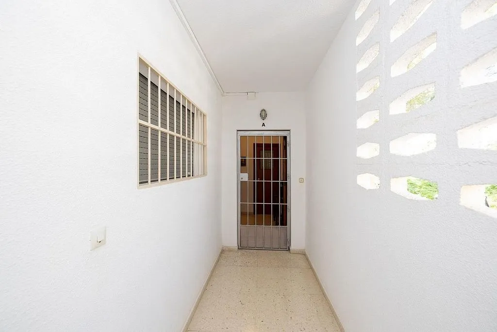 hallway_entrance