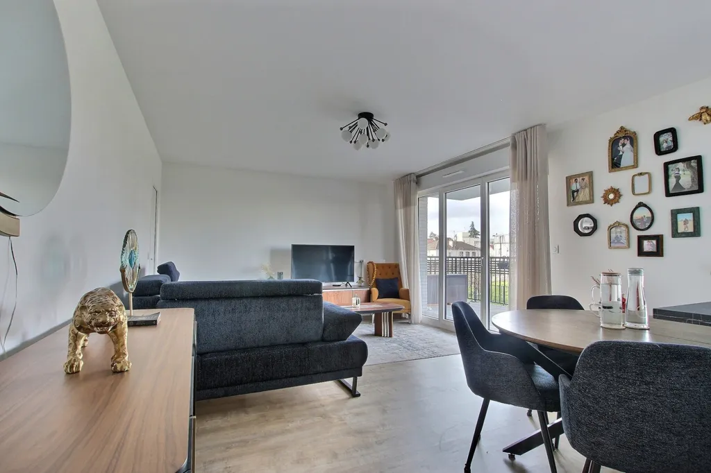 Séjour - Appartement Récent avec Vue Parc à Bois-Colombes