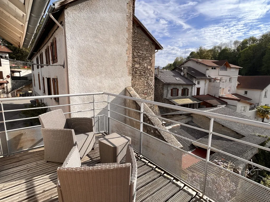 Rõdu - Duplex Apartment with Terrace in Rives Centre