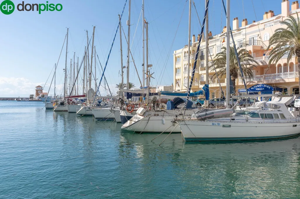 First Floor Apartment with Balcony in Almerimar