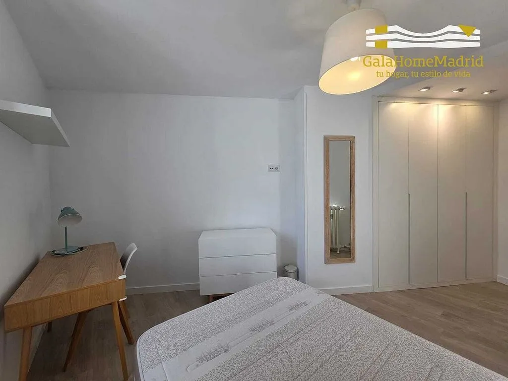 Magamistoad - Modernised Flat with South Light in Trafalgar