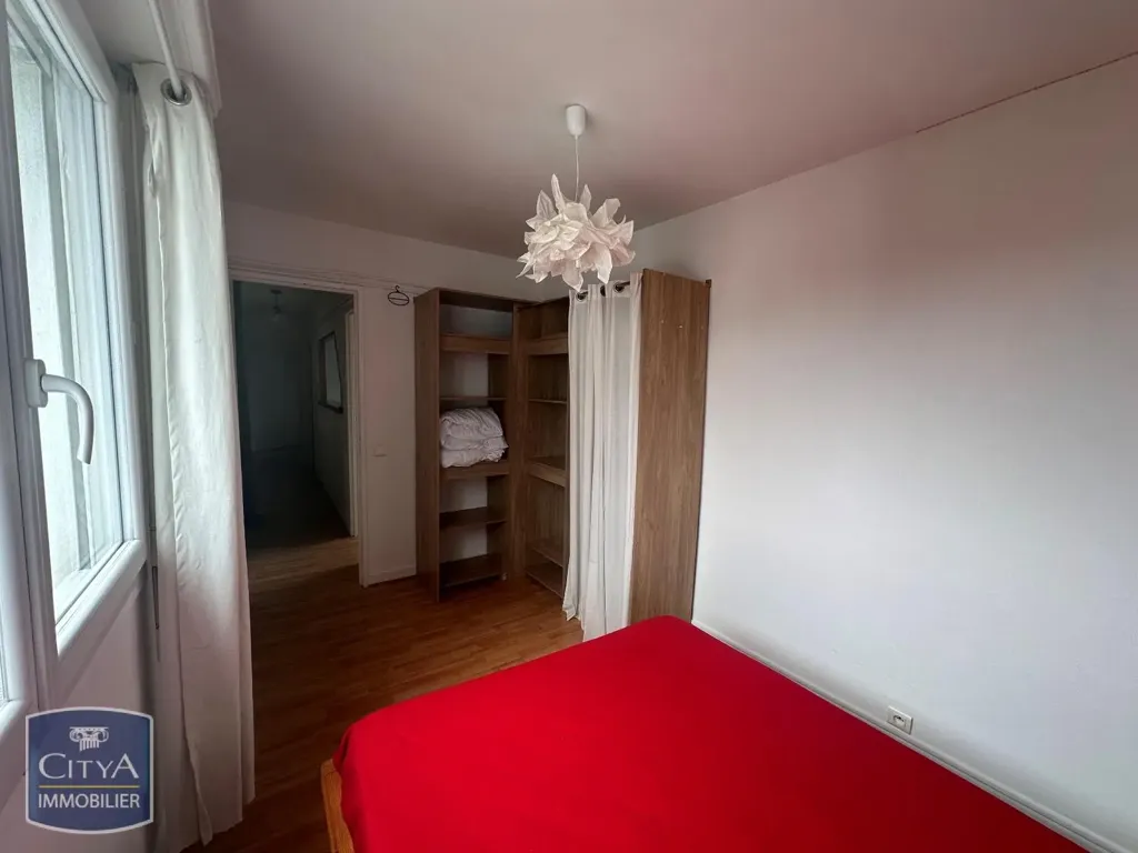 Chambres - Appartement Rénové avec Vue Dégagée à Pau