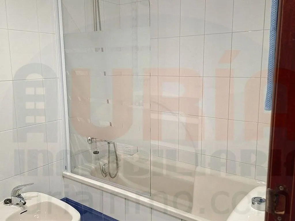 Bagni - T2 Apartment with Garage in San Lázaro