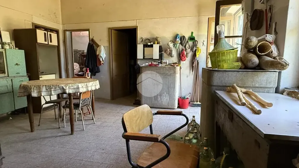 Cuisine - Rustic House with Large Garden in Corigliano-Rossano