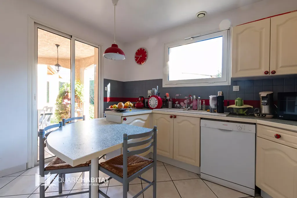 Cuisine - Villa d'Architecte avec Terrain à Saint-Vallier