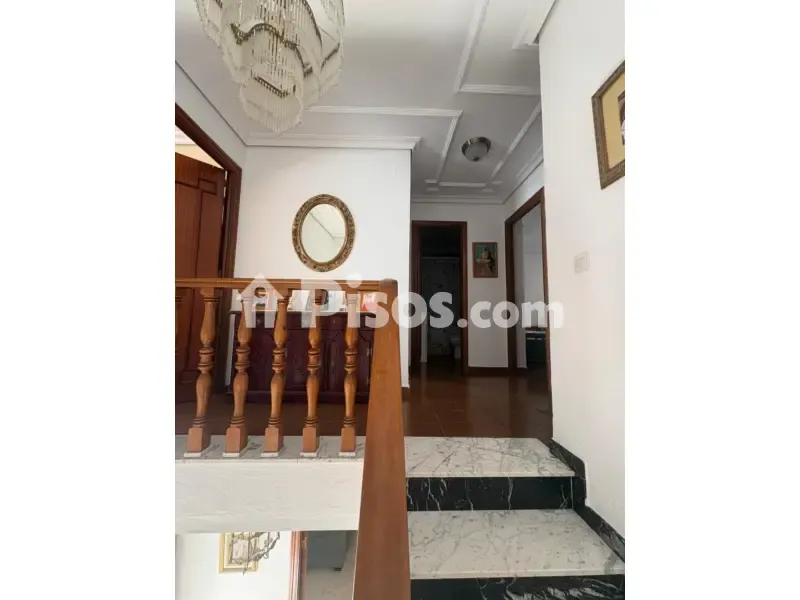Pièces - Two-Storey House with Garden in Barroblanco