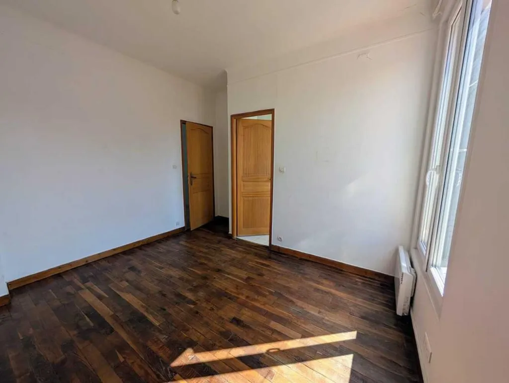 Toad - Ready-to-Move Flat near RER B in Bagneux