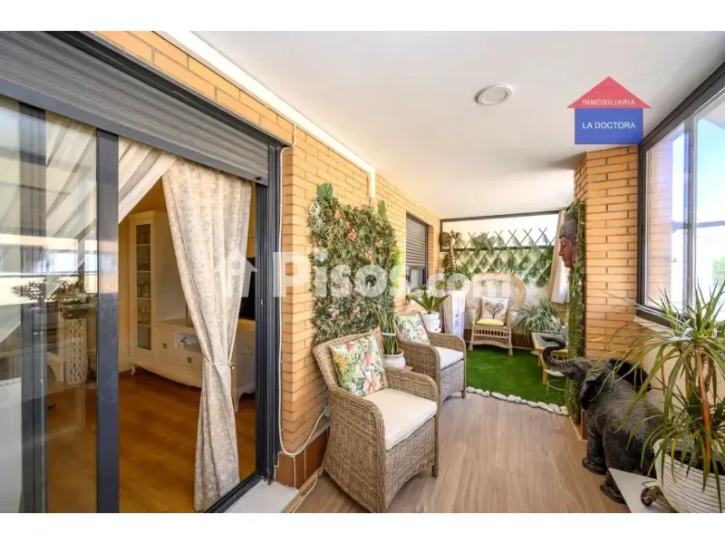 Terrasse - Spacious Apartment with Terrace in Navalcarnero