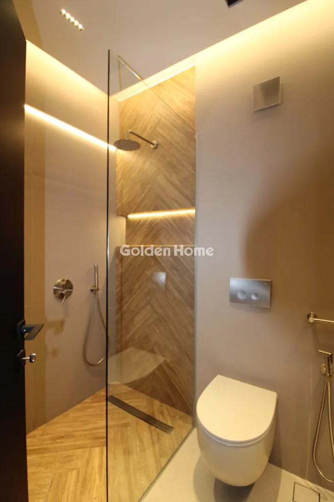 Vannitoad - Modern Villa with Solar Panels in Thessaloniki