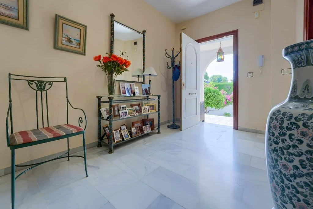 Ingresso - Luxury Villa with Pool in Tomares